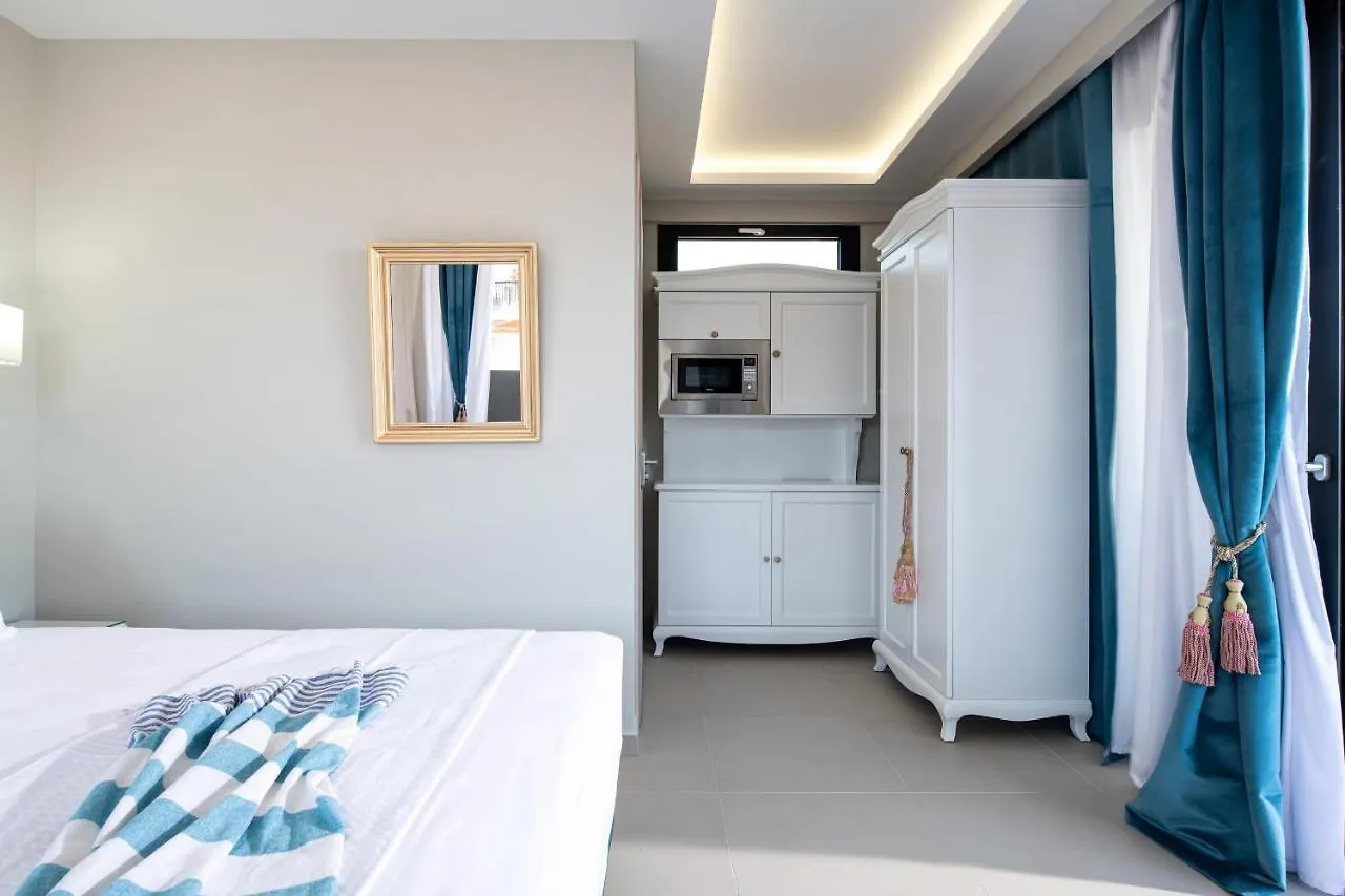 Light Blue Hotel Nea Kallikrateia