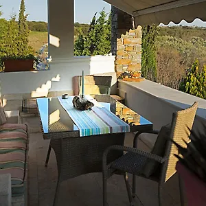 Lovely Apartm.near Airport Kardiá
