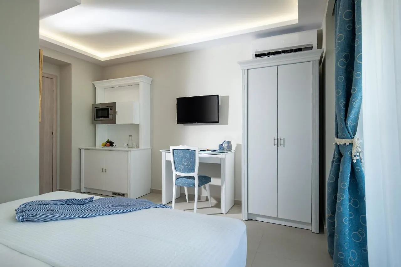 Light Blue Hotel Nea Kallikrateia