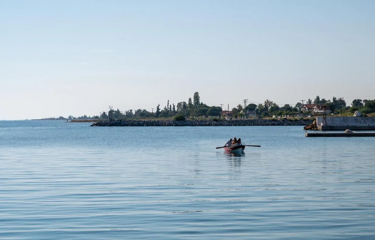 Light Blue Hotel Nea Kallikrateia